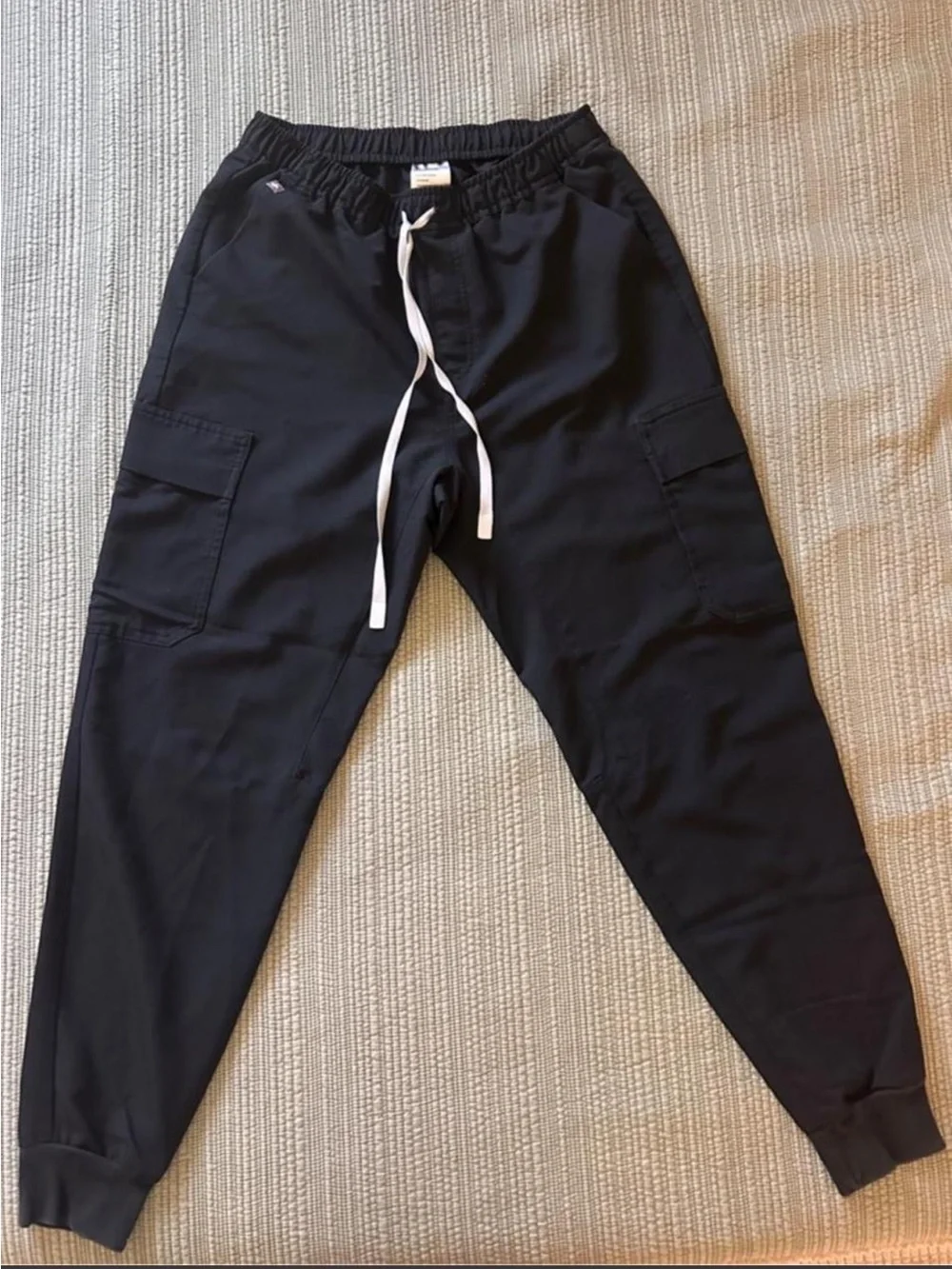 Figs Men’s Black Tansen Utility Cargo Jogger Scrub Pants - Medium Regular Length
